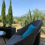 Au Pied Des Oliviers לינה וארוחת בוקר קלנצאנה