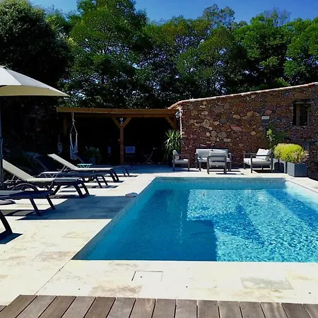 Au Pied Des Oliviers 3*