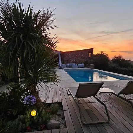 Au Pied Des Oliviers Alojamento de Acomodação e Pequeno-almoço Calenzana