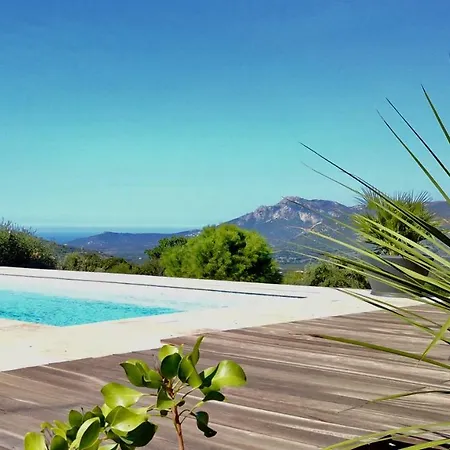 Alojamento de Acomodação e Pequeno-almoço Au Pied Des Oliviers 3*