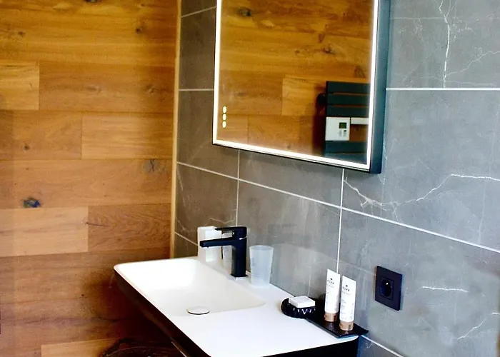 Au Pied Des Oliviers Couette-café 3*