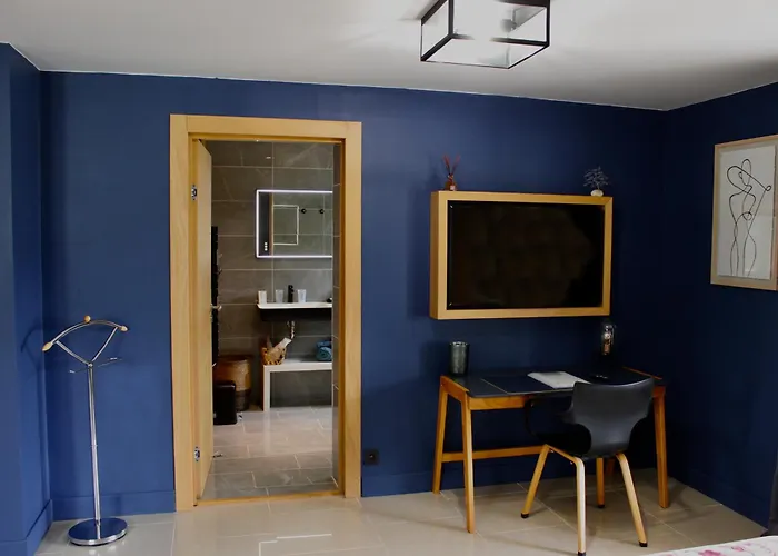 Couette-café Au Pied Des Oliviers 3*