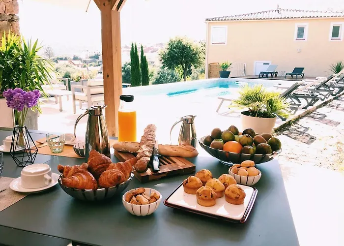 Au Pied Des Oliviers 3*